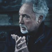 Sir Tom Jones will headline the opening Newmarket Nights concert of the summer at Newmarket Racecourses.